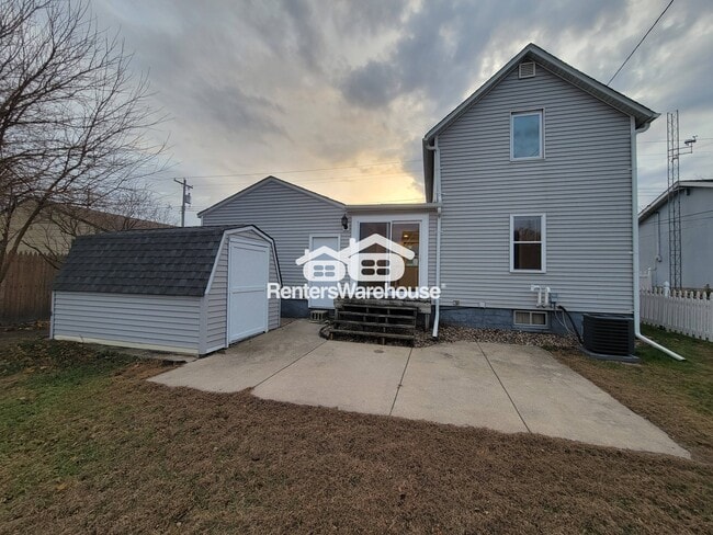 906 1/2 S German St, New Ulm, MN 56073 - photo 3