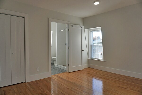 4 Osgood St unit 3, Somerville, MA 02143 - photo 6