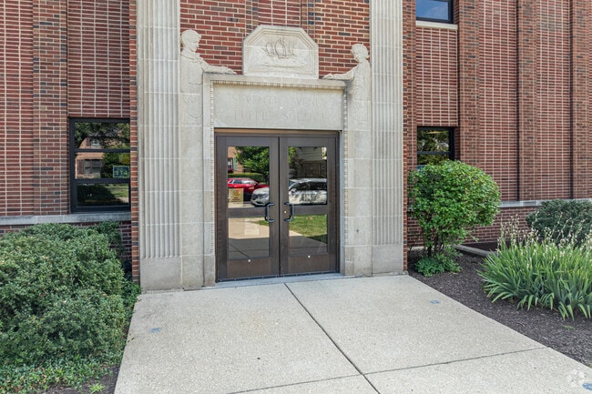 Seventh Ave Elementary School has dozens of effective and excellent teachers and staff.
