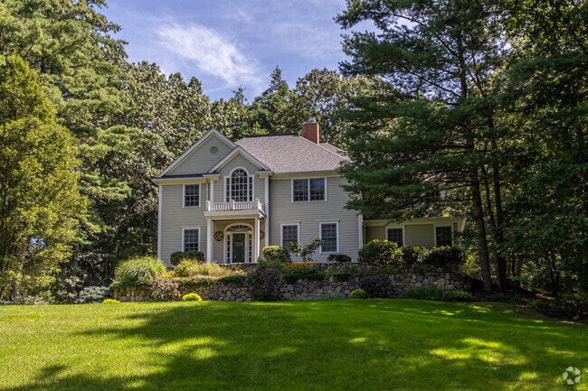 Colonial Revival home with large front and back yard in the Wayland neighborhood.