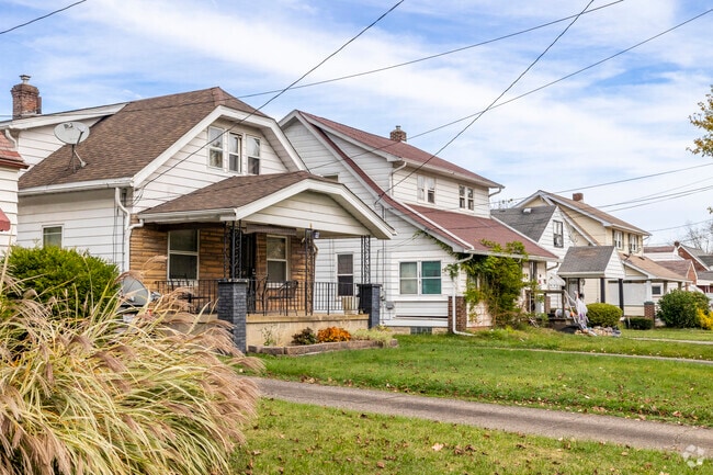 Bungalow style front porches are common on many homes in Lansingville.