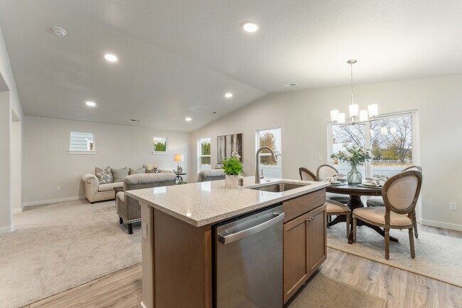 2026 N Oak Rd, Moses Lake, WA 98837 - photo 7