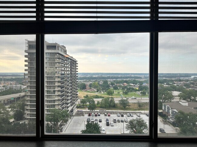 600 E 8th St unit 10H, Kansas City, MO 64106 - photo 2