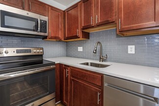 250 S Whiting St, Alexandria, VA 22304