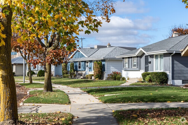 Ranch styles, bi-levels and Cape Cods can be found in Graceland.