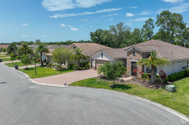 Poinciana residents are big on curb appeal, & the HOA host an annual gala to recognize this.