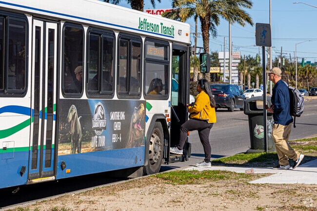 JP Transit offers public transportation in Bissonet Plaza.