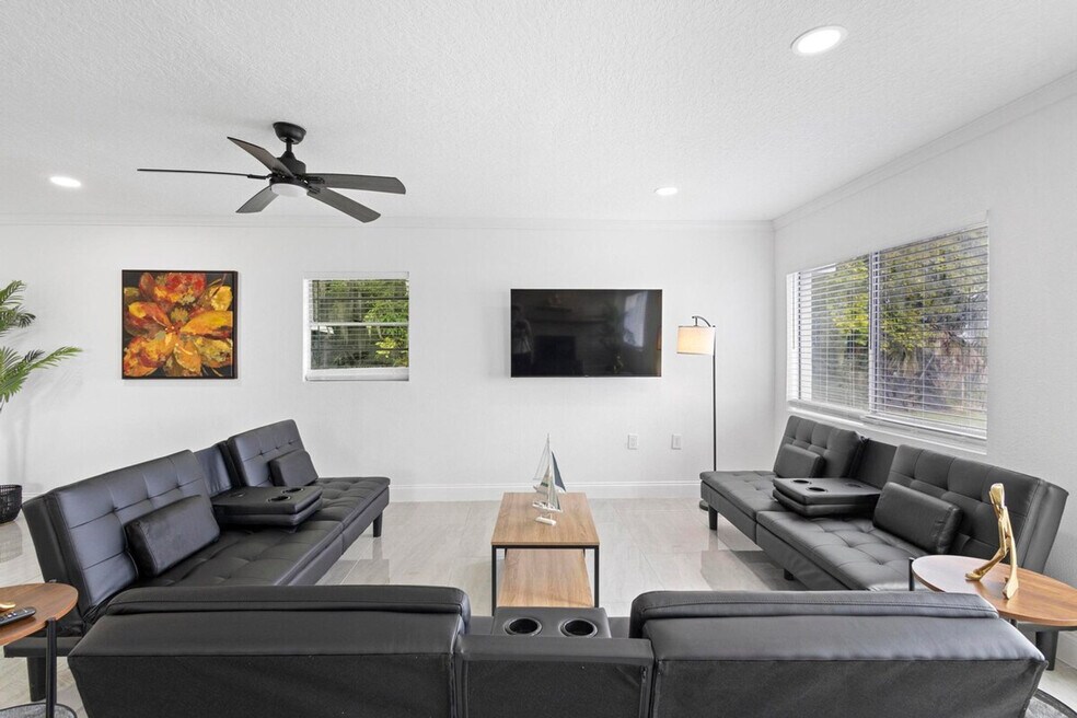 1780 Lake St unit ID1094232P, Oviedo, FL 32765 - photo 1