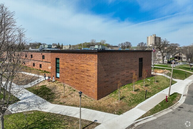 Bethune Elementary School has 304 students in grades PK-5th.