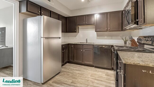 130 Camino de Oro unit 709.1409769, San Antonio, TX 78224 - photo 2