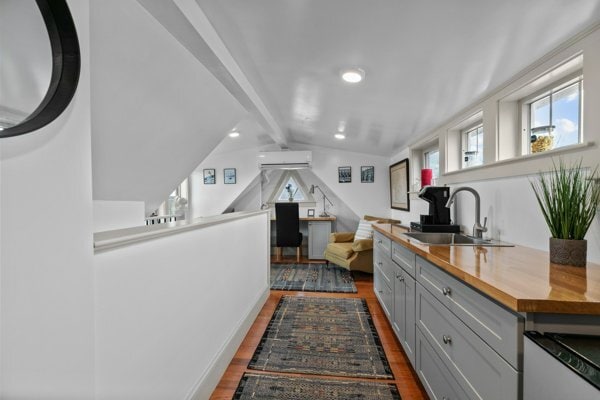 358 Broadway unit 3, Newport, RI 02840 - photo 4