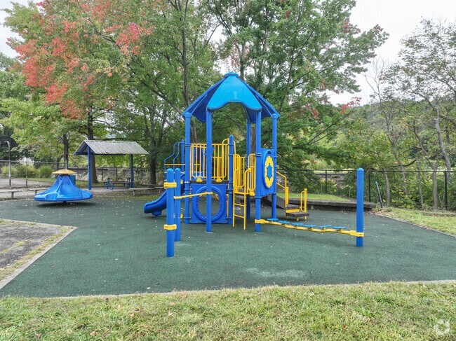 Your kids will love the fun and engaging playground at Airbrake Park.