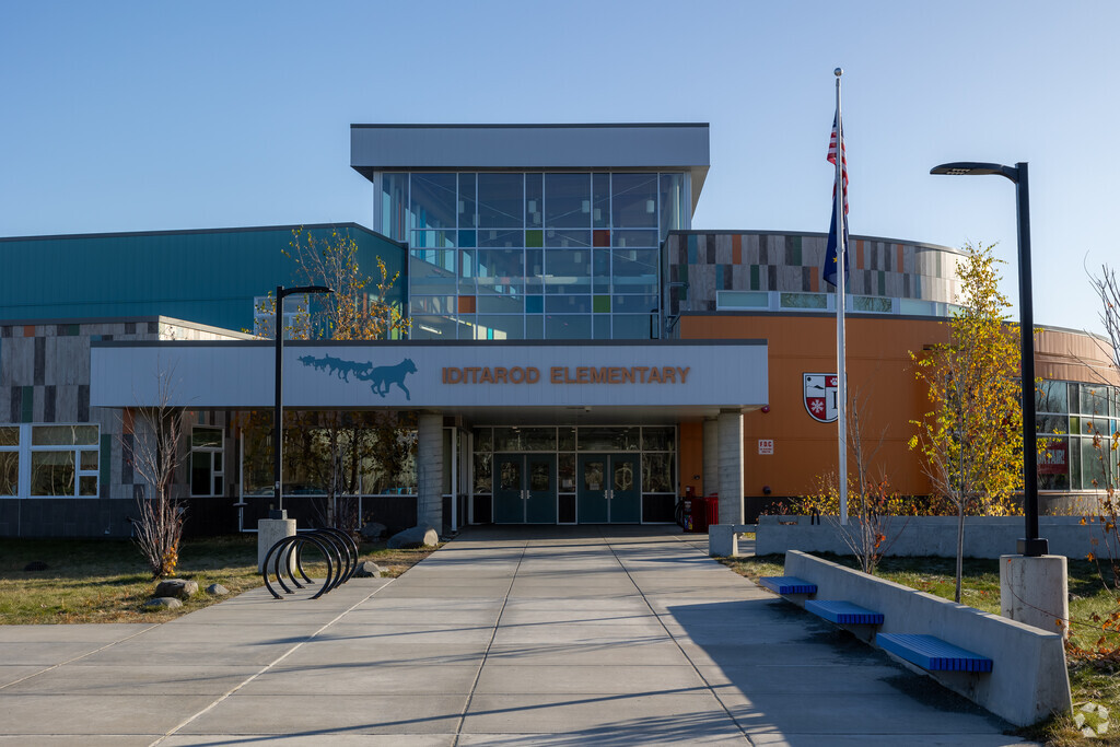 Iditarod Elementary School makes the students' learning and safety its highest priority.