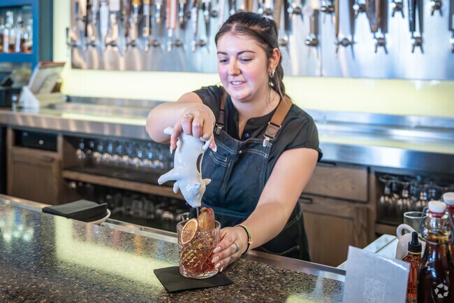 Eureka! has plenty of classic drinks and delicious food in Cupertino.