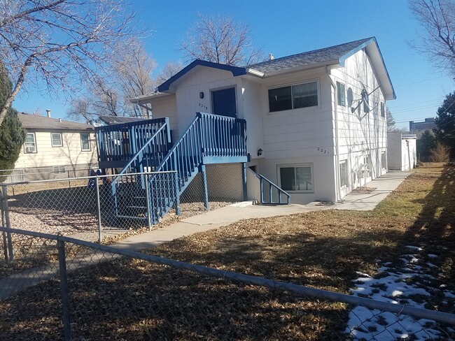 2221 Cooper Ave unit 2219 Cooper Ave Top, Colorado Springs, CO 80907 - photo 2