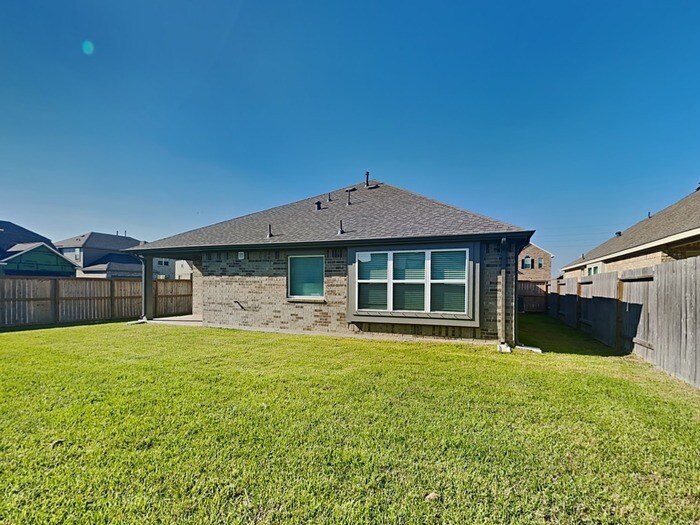 1610 Diamond Mountain Dr, Iowa Colony, TX 77583 - photo 1