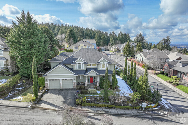 Large modern cottages are available in Cooper Mountain - Aloha South.
