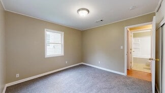 4040 8th St, Des Moines, IA 50313
