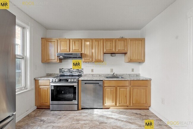 182 Harvard St, Cambridge, MA 02139 - photo 3