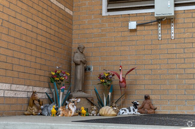 Sacred Heart Grade School has a student to teacher ratio of 11 to 1.