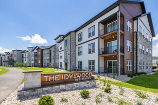 800 Myrtle Way, Janesville, WI 53545
