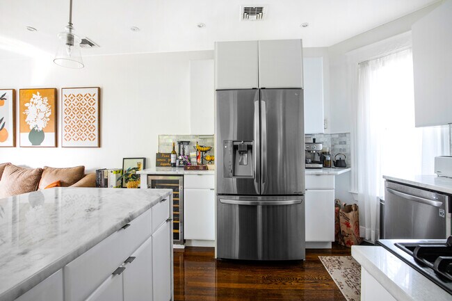 48 Cameron St unit 42-2, Brookline, MA 02445 - photo 3