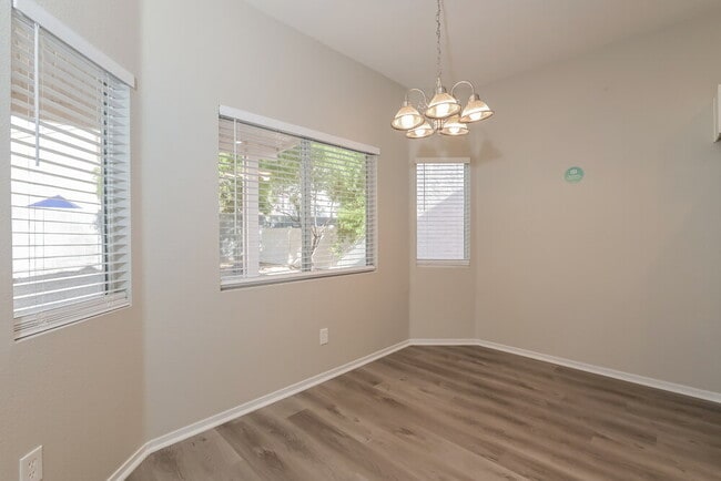 2458 Wrangler Walsh Ln, Henderson, NV 89002 - photo 7