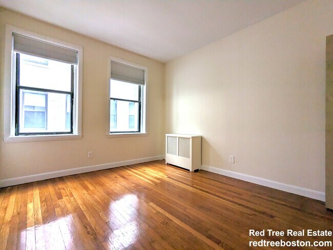 1137 Commonwealth Ave unit 7, Allston, MA 02134 - photo 4