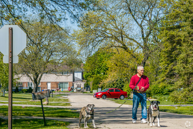 Palos Heights has ample space for walking, running, or biking.