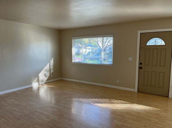 5489 Judith St unit 1, San Jose, CA 95123 - photo 4