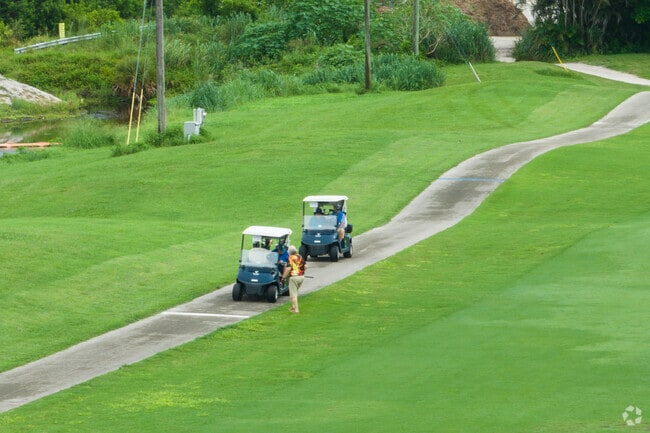 Golfers can go to Forest Oaks Golf Course to enjoy afternoon tee time.