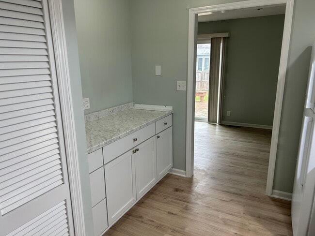 2604 W Riggin Rd, Muncie, IN 47304 - photo 7