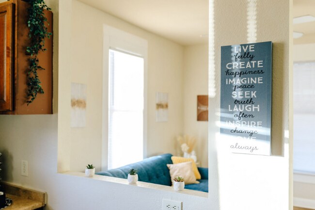 410 E Carson St unit 3, San Antonio, TX 78208 - photo 5