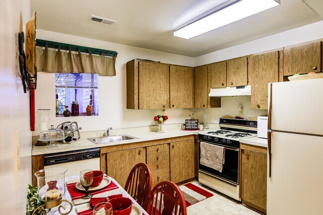 Briarcliff Apartments: Spacious Luxury Living in Central Baltimore County, Cockeysville, MD 21030 - photo 3