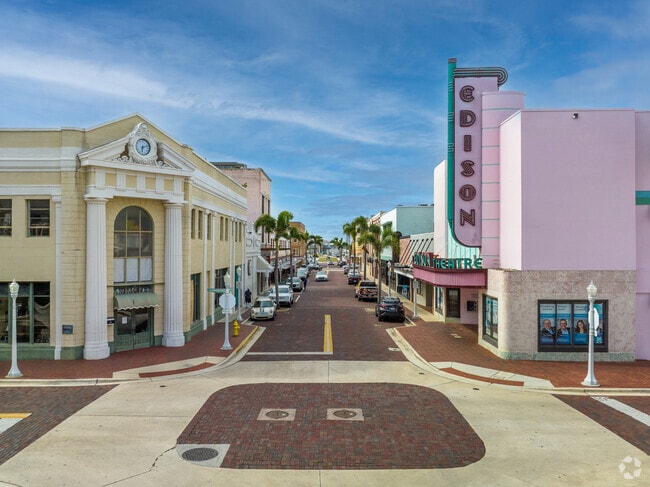 Downtown Fort Myers features a plethora of entertainment and dining options.