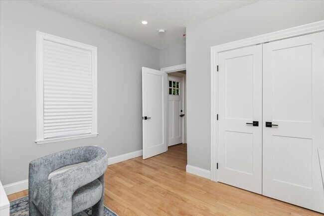 755 Boylston St unit B, Chestnut Hill, MA 02467 - photo 5