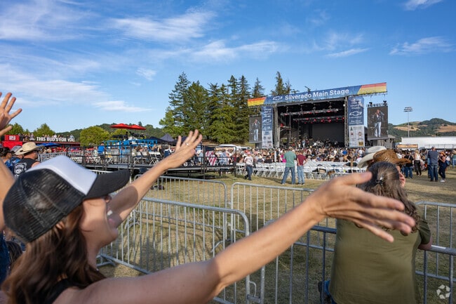 Santa Rosa goes wild for their favorite artists at the Country Summer Music Festival.