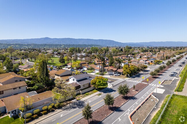 Del Robles Has Close Access to the Big City Nearby