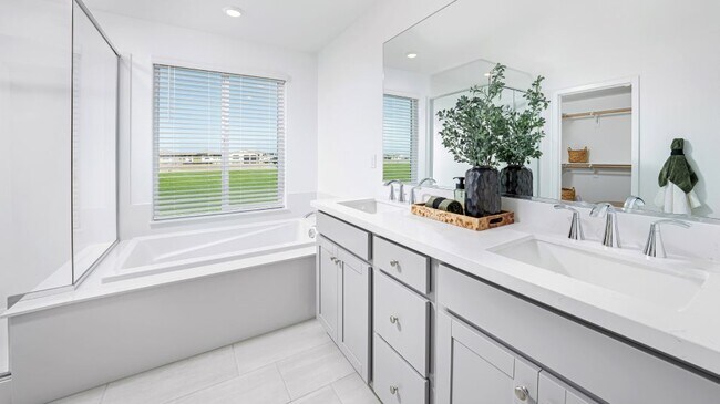 213 Bay Dr, Sacramento, CA 95815 - photo 6