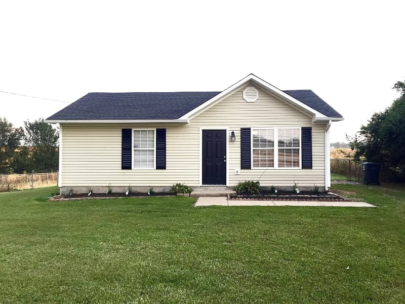 209 Bumpus Mill Rd, Oak Grove, KY 42262 - photo 1