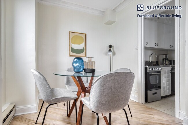 1400 N Lake Shore Dr unit FL8-ID914, Chicago, IL 60610 - photo 7