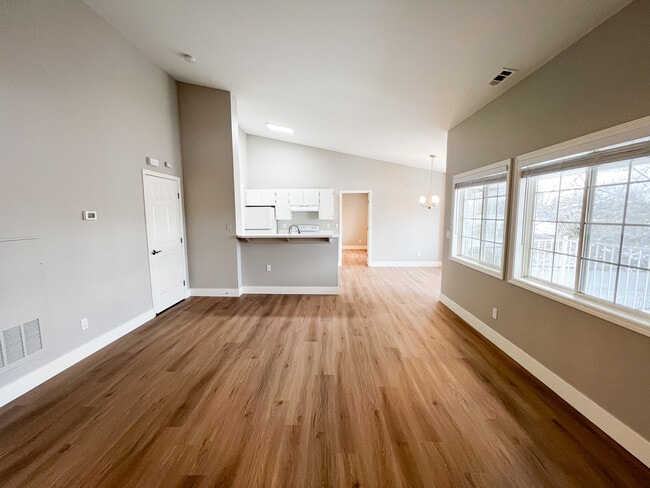 6521 W Lucky Ln unit 201, Boise, ID 83714 - photo 3