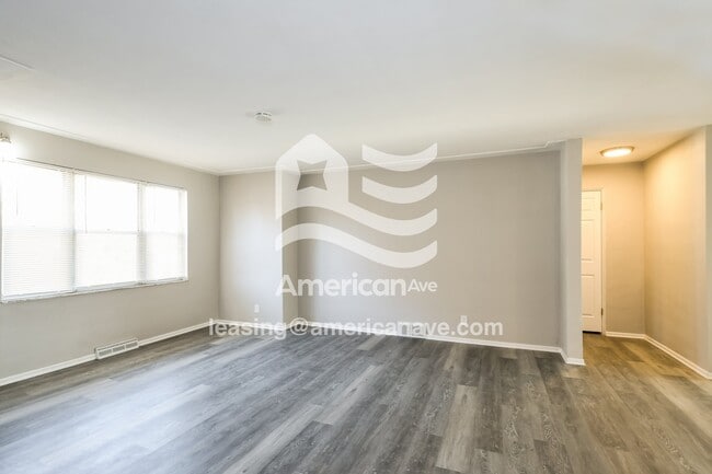 630 W Adams St, Belleville, IL 62220 - photo 3