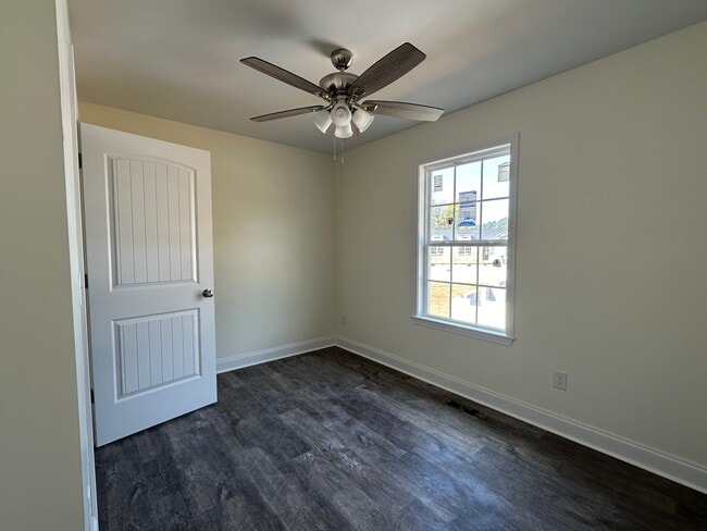 1692 Walton St unit B, Dalton, GA 30721 - photo 7