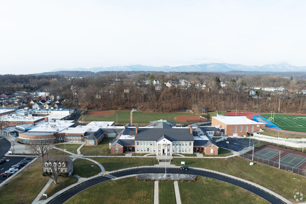 With a B- on Niche Catskill Middle is a safe bet for your child's education.