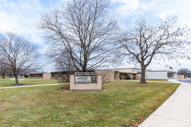 Chippewa Middle School is a public school located in Des Plaines, IL.