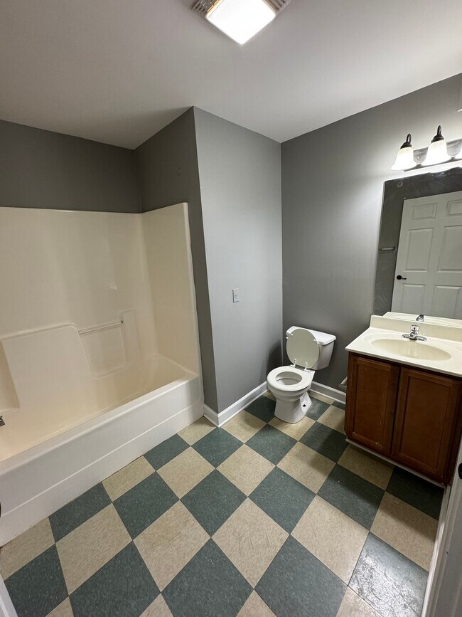 Royce Hill- Income Restrictions Apply, Oak Ridge, TN 37830 - photo 4