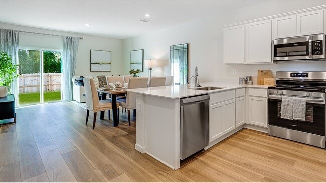 9714 Topaz Ln, Jacksonville, FL 32257 - photo 4