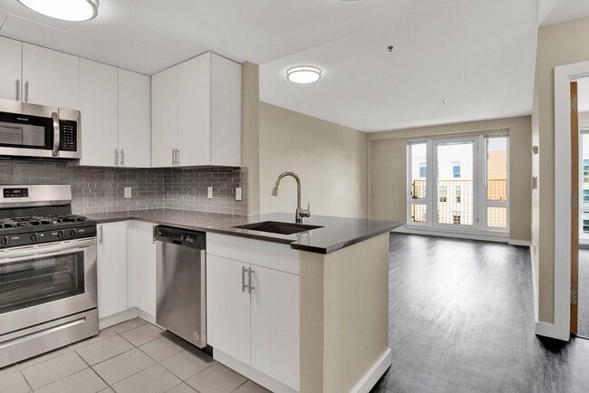 Kendall Crossing Apartments, Cambridge, MA 02142 - photo 4