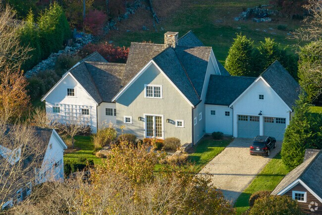 Houses have room for family and friends alike in Silvermine.